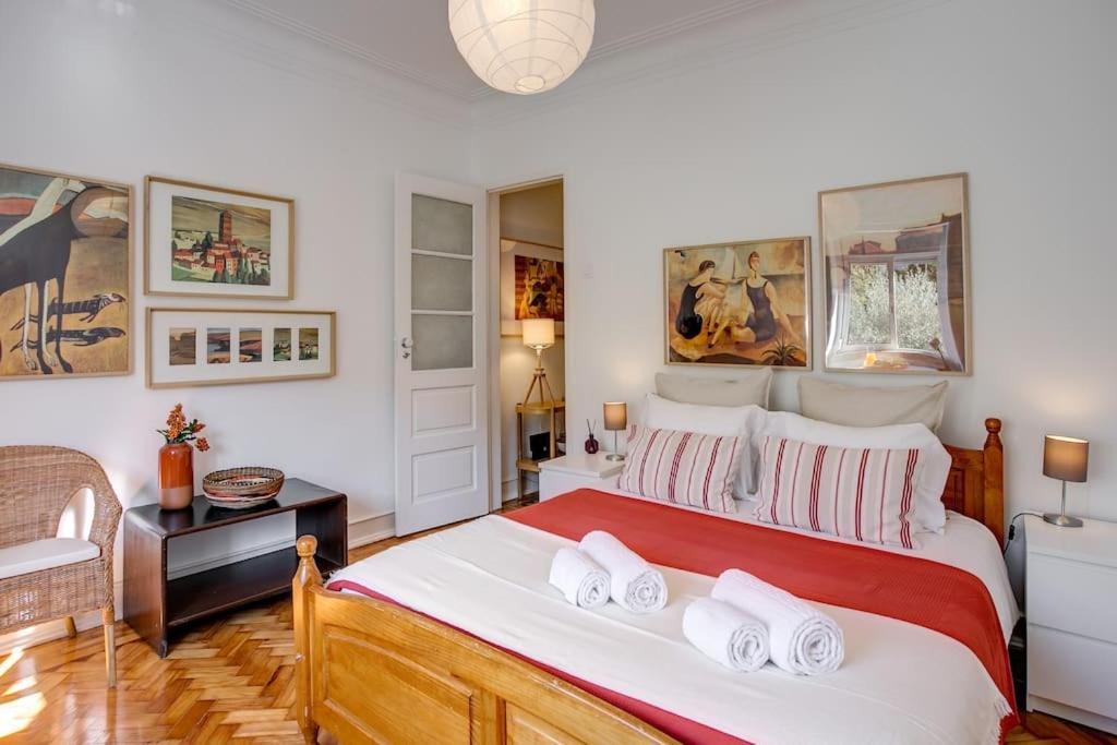 Family Tailor Made Flat In Areeiro * Lisbon