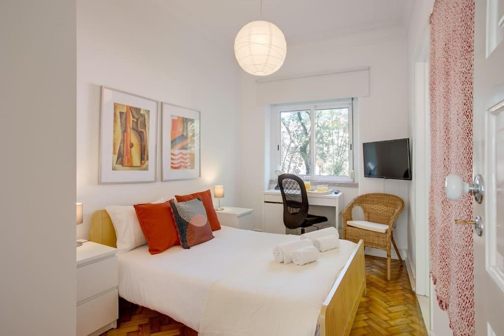Family Tailor Made Flat In Areeiro Lisbon